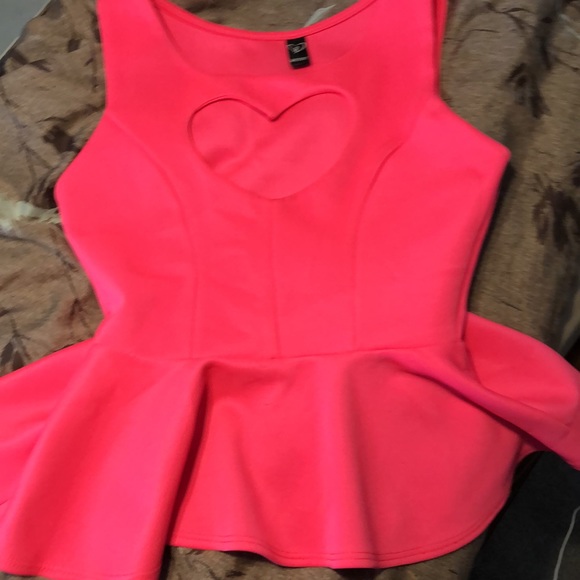 Windsor Neon Pink Heart Cutout Top - Picture 4 of 4